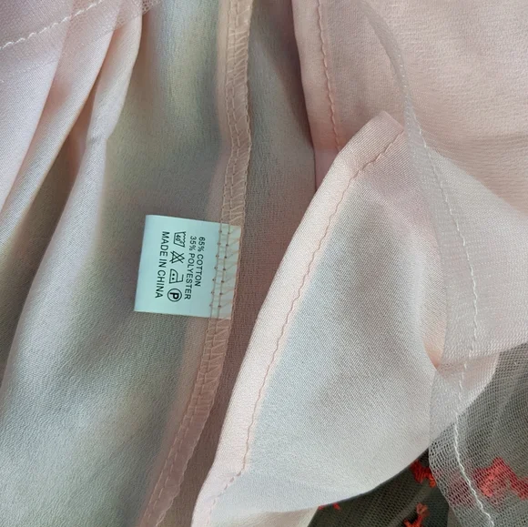 NWOT Pink and Red Lace Dress w Bell Sleeves Sweet & Unique - Picture 7 of 7